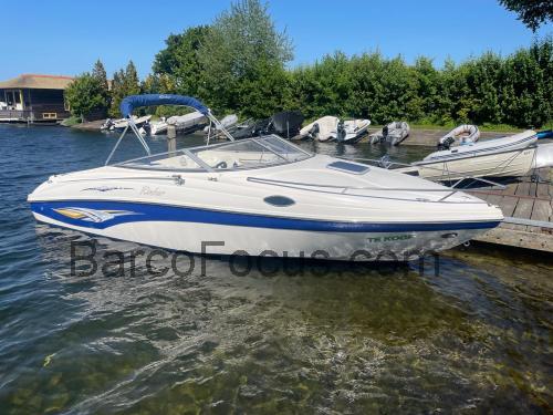 Rinker 232 Captiva avaliação e ficha técnica